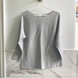 H&M Lightweight Knit Gray Sweater.  Horizontal Ribbed Weave.  Modern Sty…